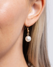 Load image into Gallery viewer, Prismatic Potential